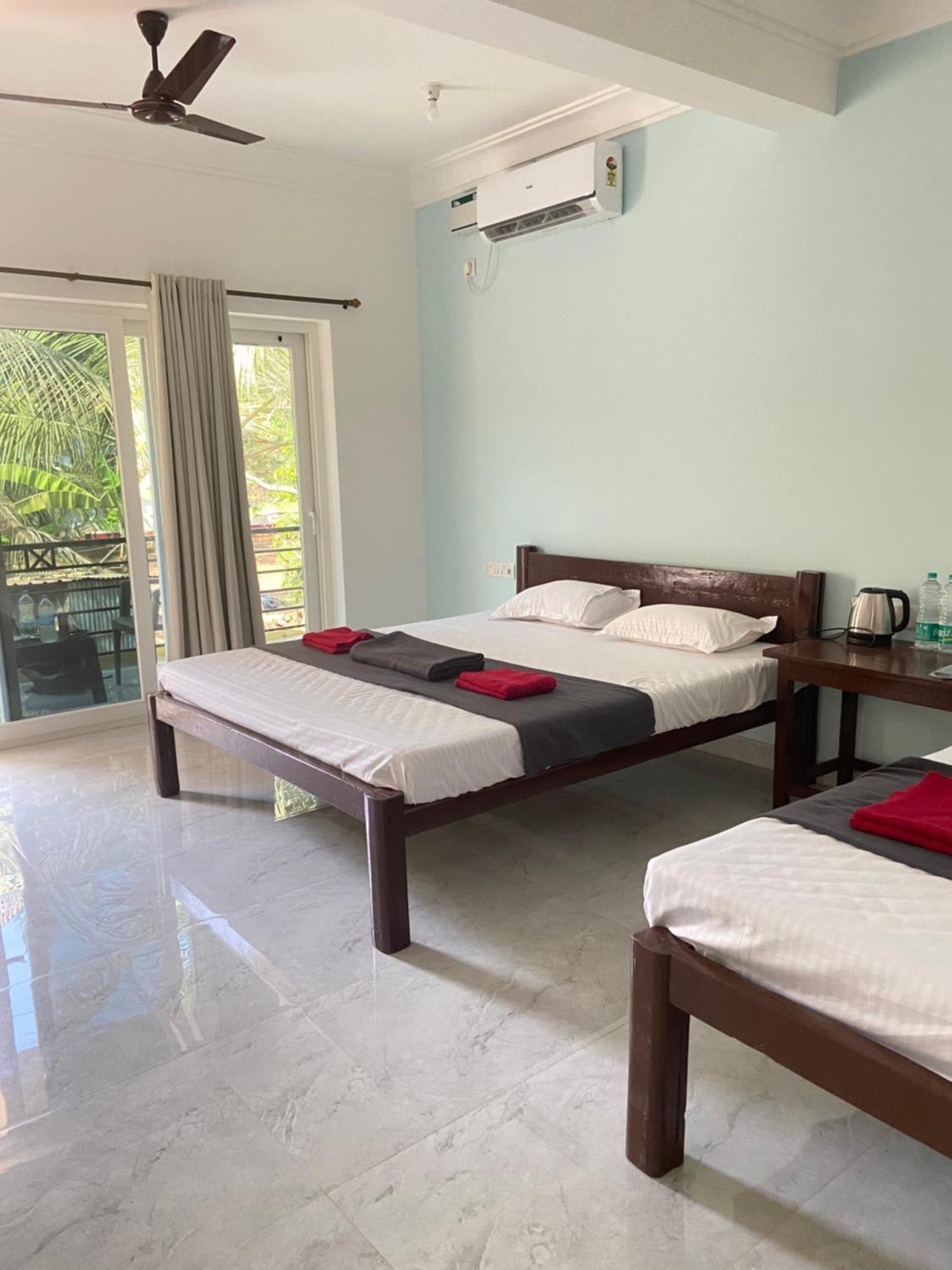 Ocean'S Edge By Vincen Hotel Calangute Exterior photo